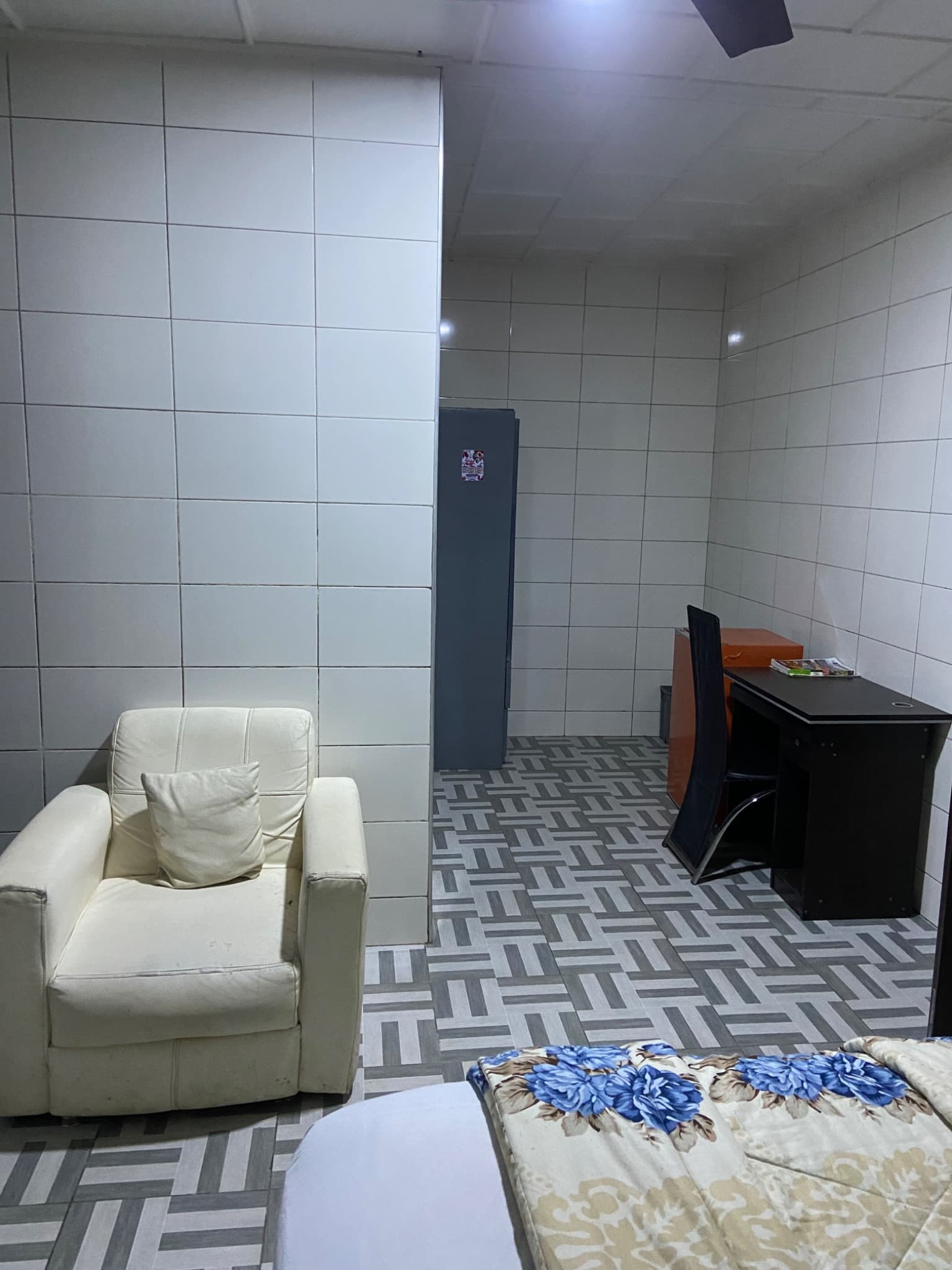 Refreshing Standard Suite - De franks Hotel at Ahwiaa photo 3