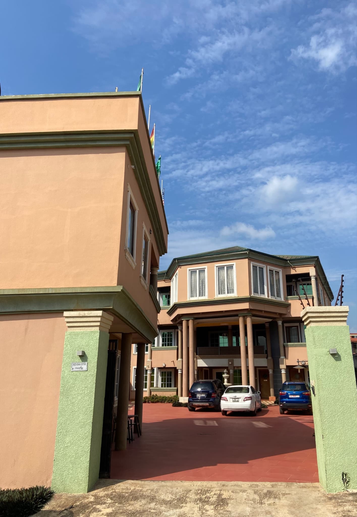 Elegant Executive Suite - Zara’s Pride Hotel at Fawoade 