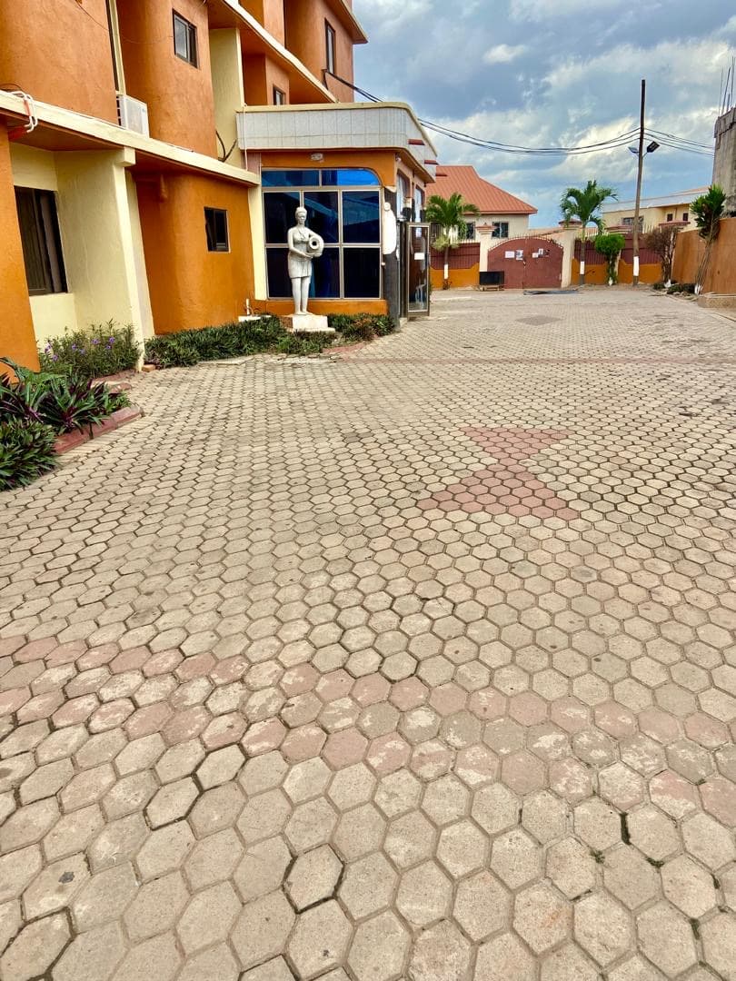 Lux Executive Suite – Life Hotel, Ahwiaa, Kumasi photo 4