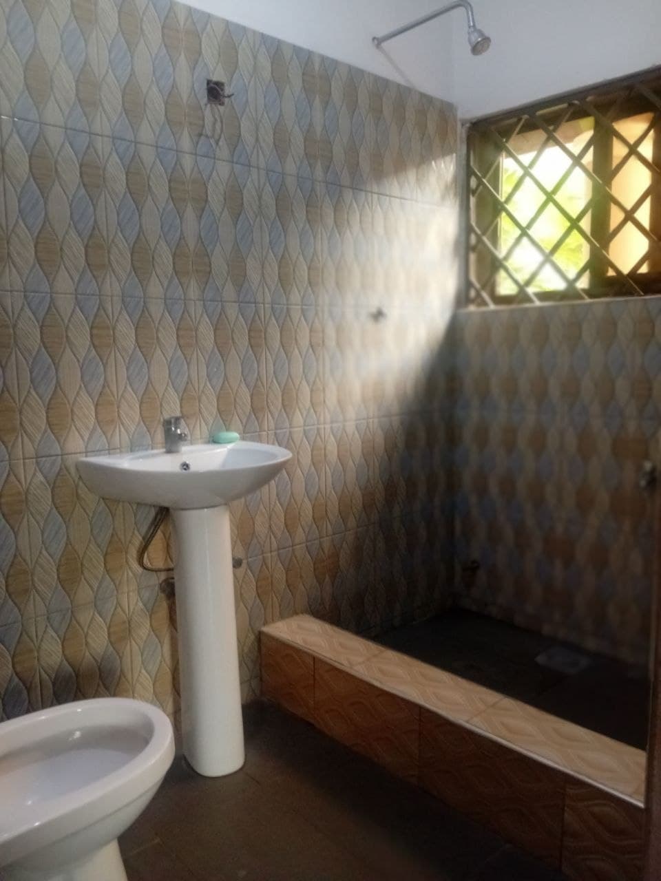 Lux suite ToniTab Lodge Sunyani Airport photo 4