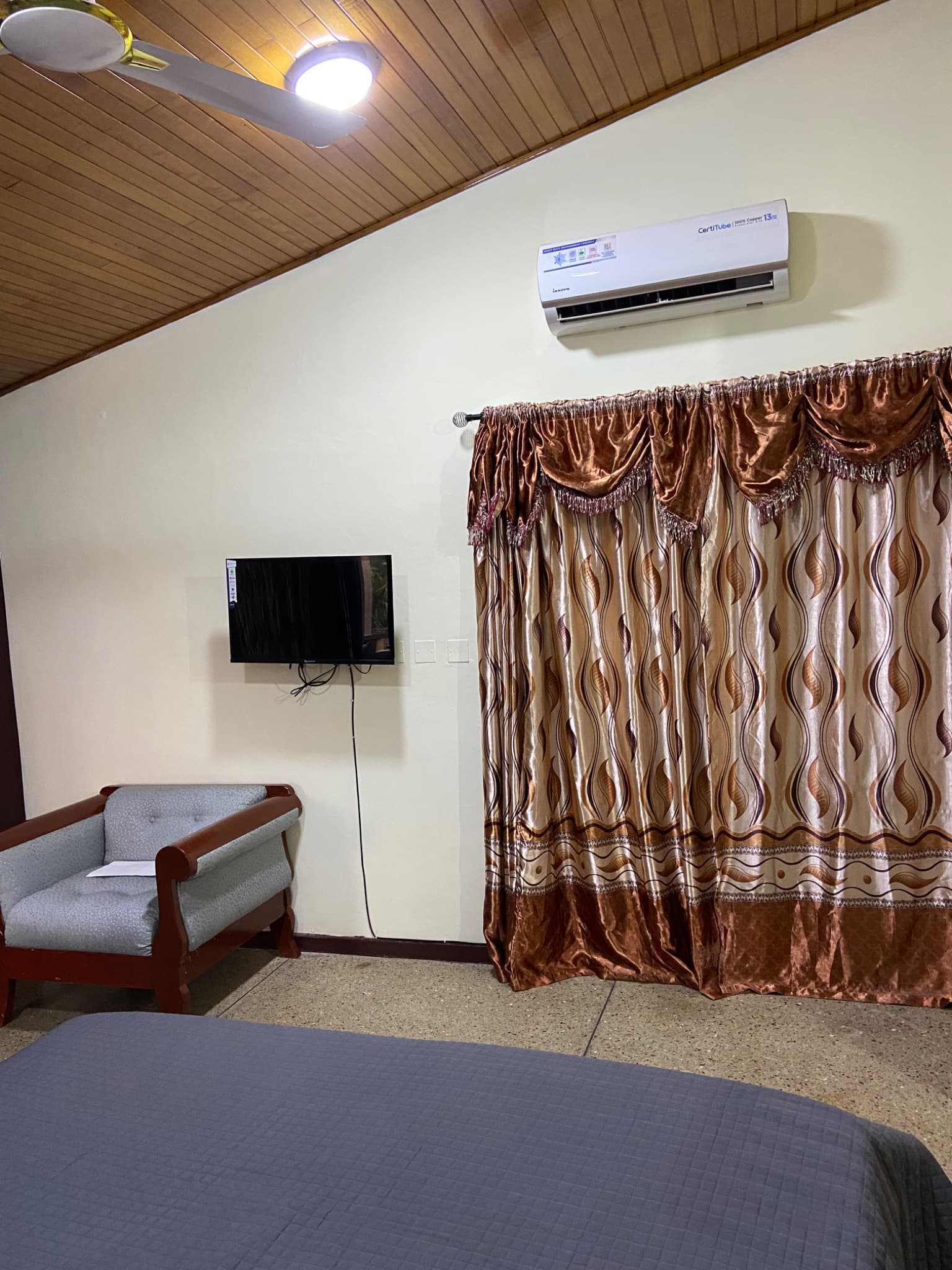 Refreshing En-suite - Le Domaine Apartments at Odeneho-Kwadaso photo 5