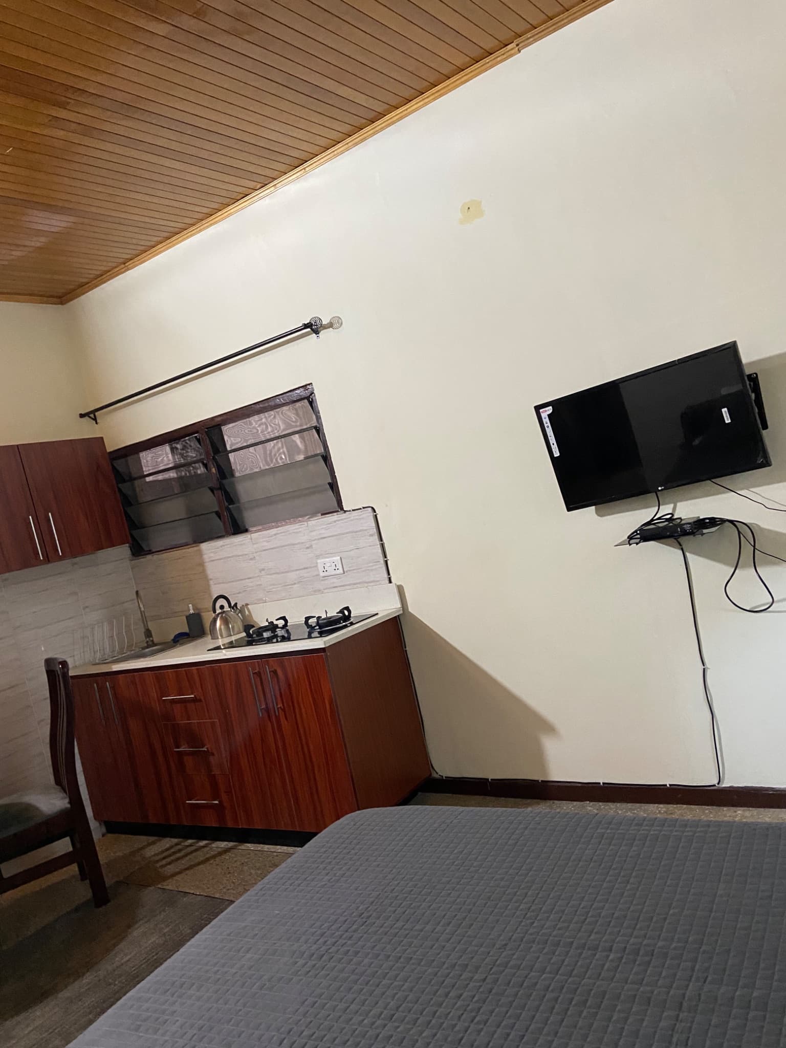 Blissfully Mini Suite - Le Domaine Apartments at Odeneho-Kwadaso photo 3