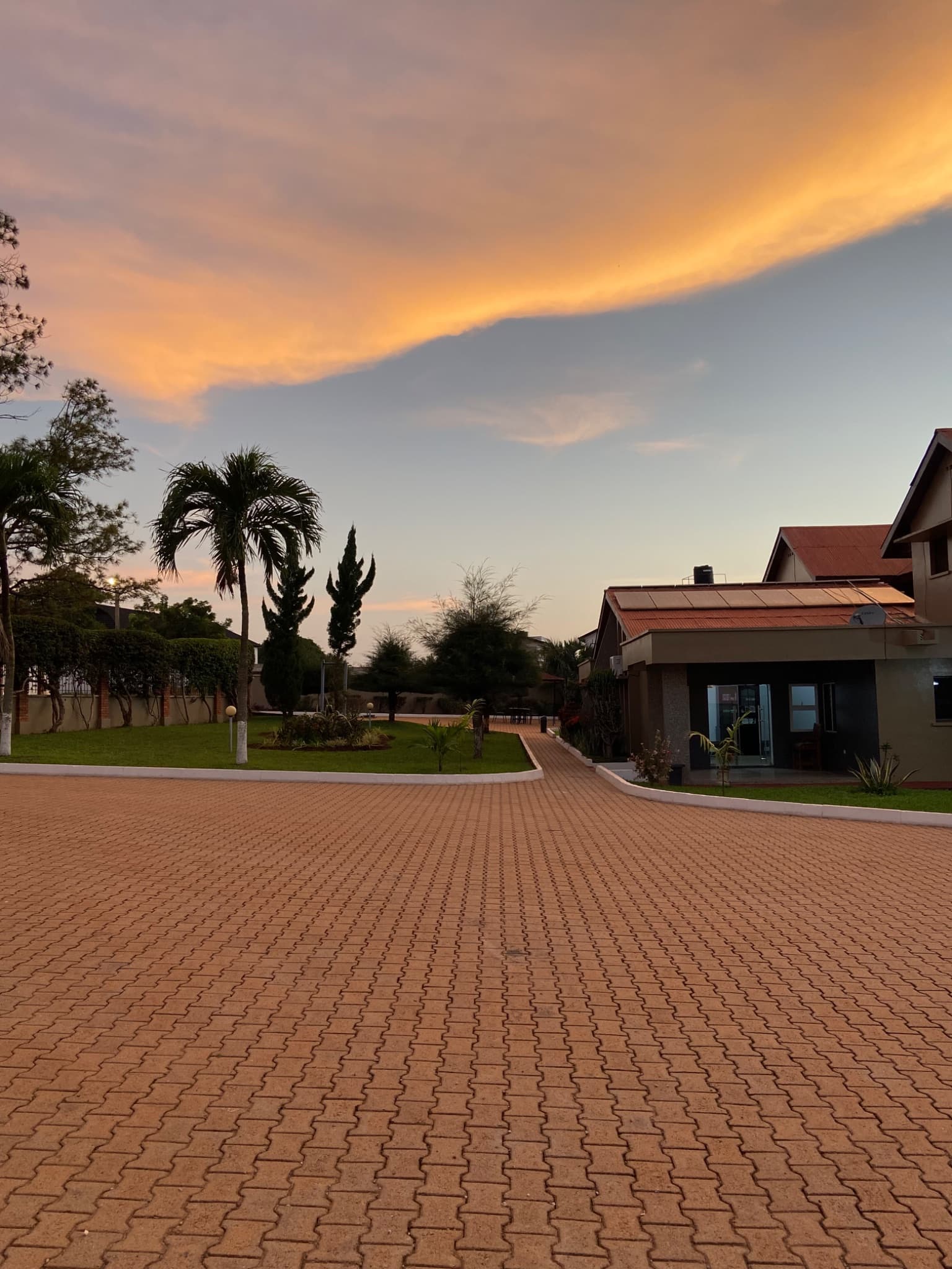 Blissfully Mini Suite - Le Domaine Apartments at Odeneho-Kwadaso photo 5