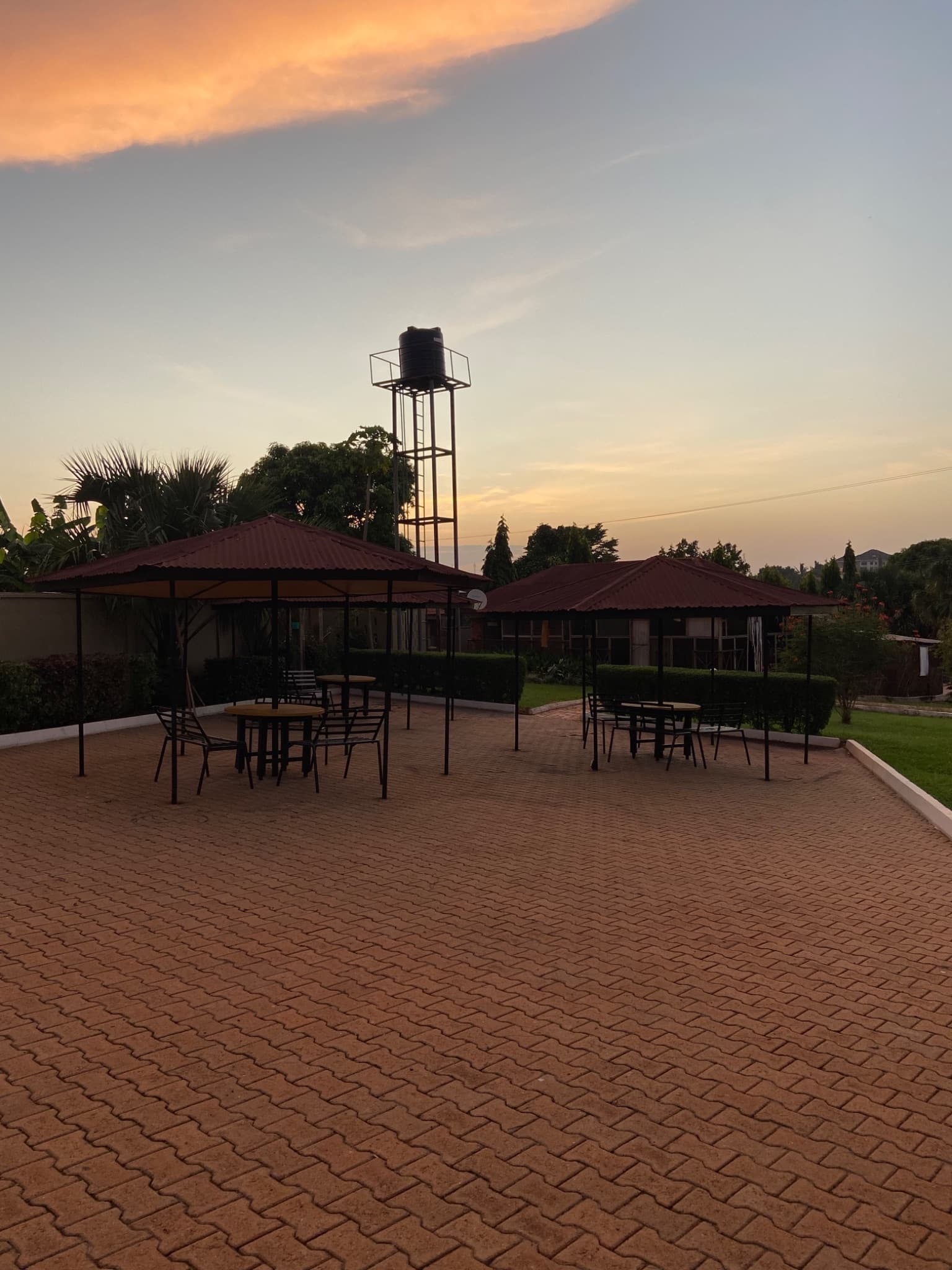 Opulent Deluxe - Le Domaine Apartments at Odeneho-Kwadaso photo 4